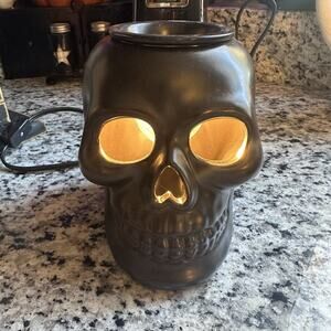 Gothic Spooky BLACK SKULL Electric Oil Wax Tart Fragrance Warmer Halloween 6"